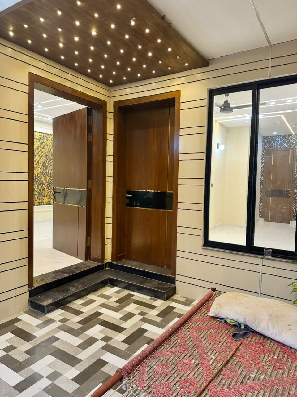 10 Marla House in Bahria Town Lahore