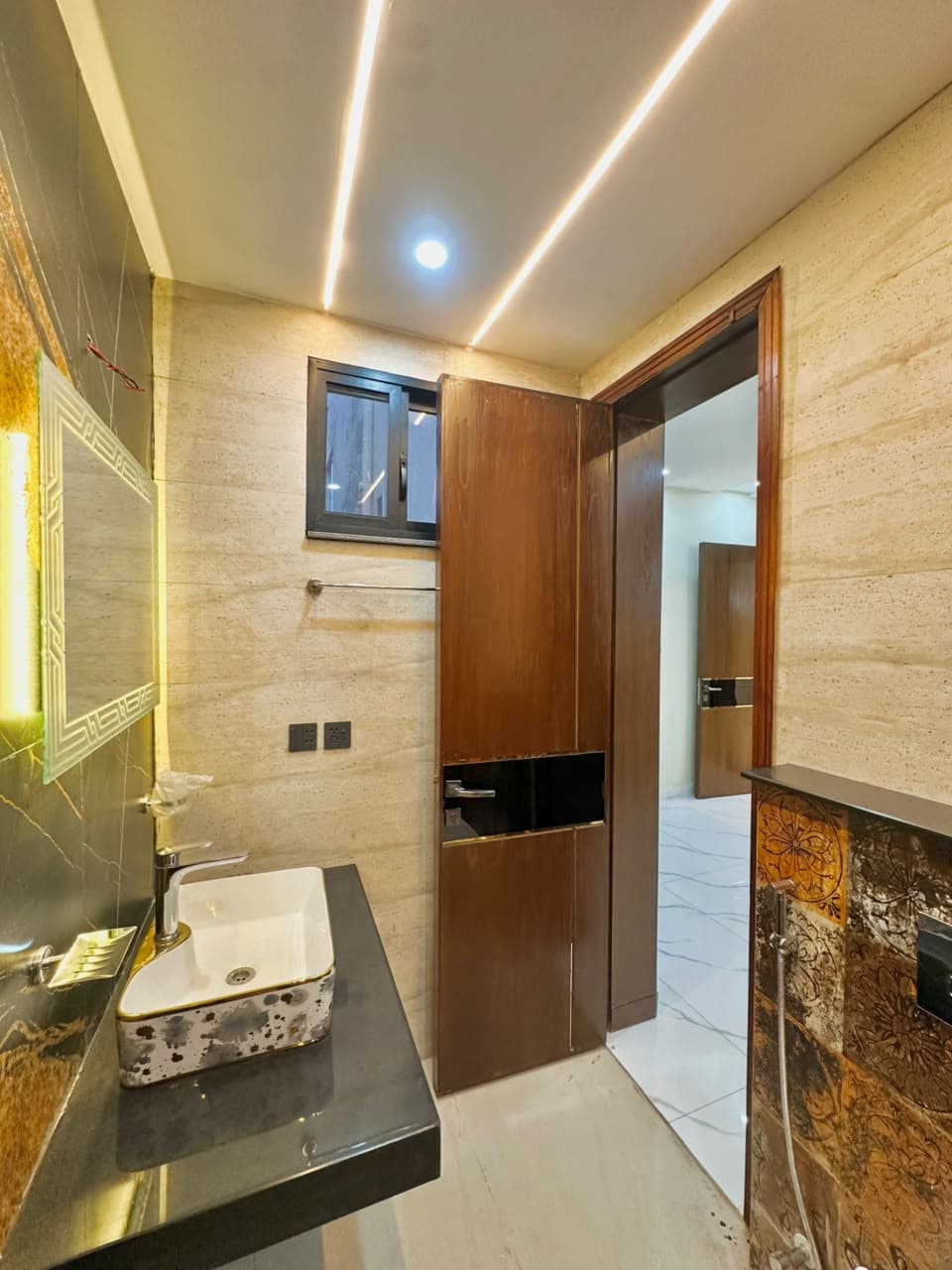10 Marla House in Bahria Town Lahore