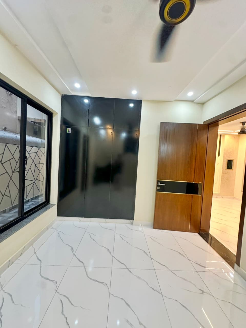 10 Marla House in Bahria Town Lahore